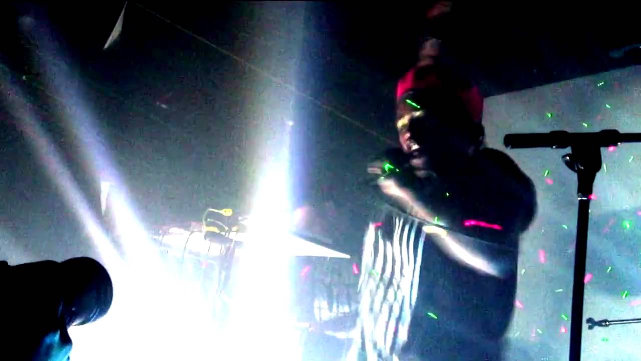 video: light asylum “dark allies” live